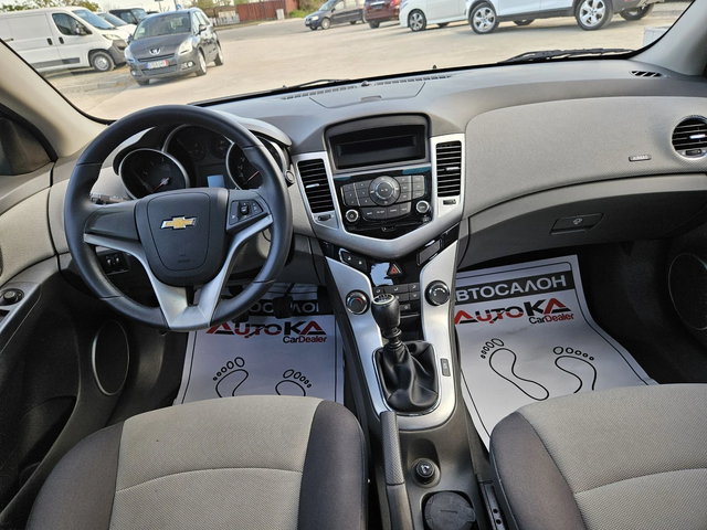 Chevrolet Cruze 1.6i-113кс= КЛИМАТИК= 188.000km= EURO 5A - автомобили, коли, обяви за нови и употребявани 11