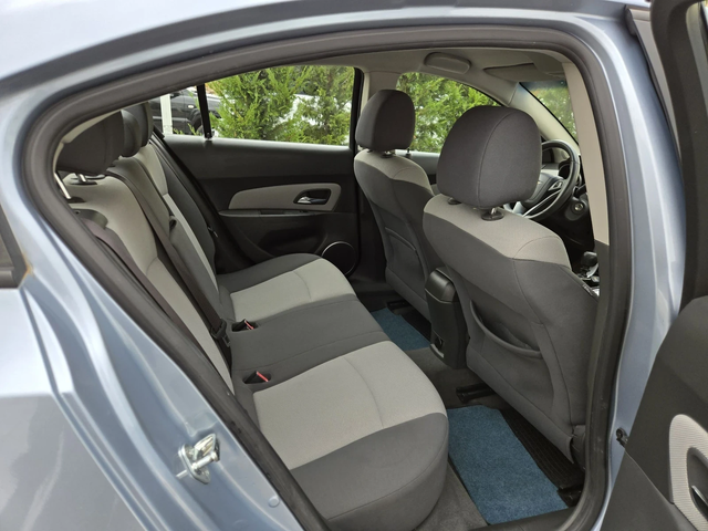 Chevrolet Cruze 1.6i-112kc= ГАЗ* LANDI RENZO* = КЛИМАТИК= EURO 5A - автомобили, коли, обяви за нови и употребявани 13