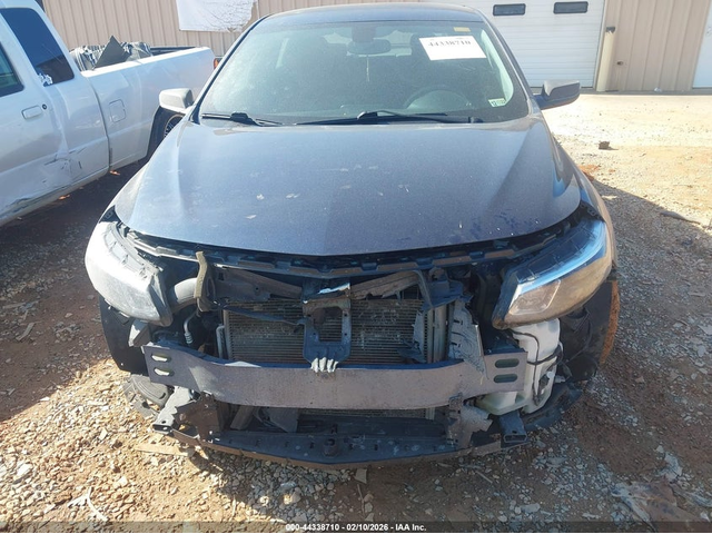 Chevrolet Malibu 1.5L I-4 DI, DOHC, VVT, TURBO, 160HP Front Wheel Drive - автомобили, коли, обяви за нови и употребявани 11