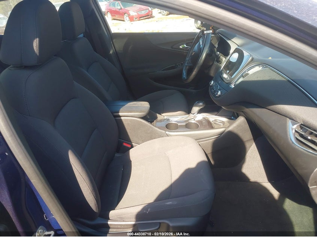 Chevrolet Malibu 1.5L I-4 DI, DOHC, VVT, TURBO, 160HP Front Wheel Drive - автомобили, коли, обяви за нови и употребявани 4