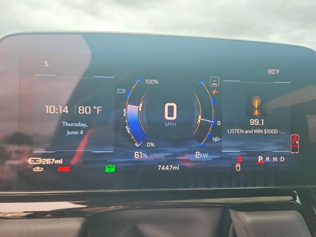 Chevrolet Silverado EV RST - автомобили, коли, обяви за нови и употребявани 8