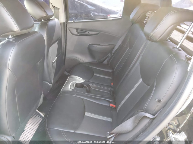 Chevrolet Spark 1.4L I-4 DOHC, VVT, 98HP Front Wheel Drive - автомобили, коли, обяви за нови и употребявани 7