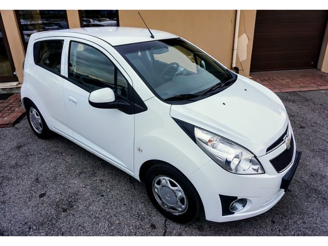 Chevrolet Spark 1.0i GPL - автомобили, коли, обяви за нови и употребявани 1