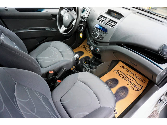 Chevrolet Spark 1.0i GPL - автомобили, коли, обяви за нови и употребявани 9