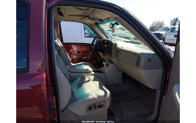chevrolet-tahoe-5-3l-v-8-285hp-4x2-drive - 4