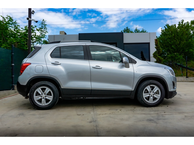 Chevrolet Trax 1.4T - АВТОМАТ - РЕАЛНИ КМ- ГАРАНЦИЯ - автомобили, коли, обяви за нови и употребявани 4