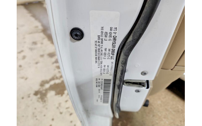 Chrysler 200 3.6L 6 ALL WHEEL DRIVE - автомобили, коли, обяви за нови и употребявани 11