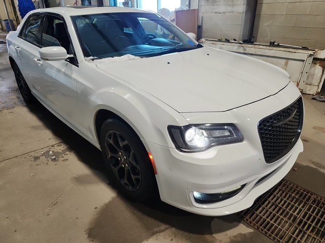 Chrysler 200 3.6L 6cyl AWD - автомобили, коли, обяви за нови и употребявани 1