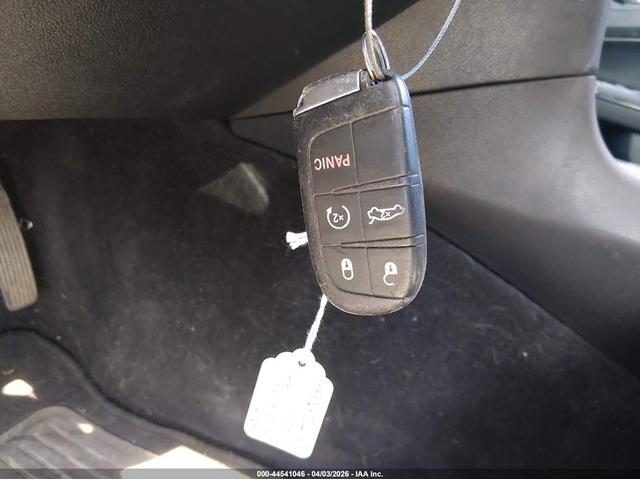 Chrysler 300 3.6L V-6 DOHC, VVT, 292HP Rear Wheel Drive - автомобили, коли, обяви за нови и употребявани 10