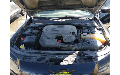 Chrysler 300 3.6L V-6 DOHC, VVT, 292HP Rear Wheel Drive - автомобили, коли, обяви за нови и употребявани 9