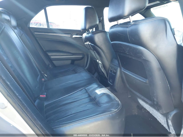 Chrysler 300 3.6L V-6 DOHC, VVT, 300HP All Wheel Drive - автомобили, коли, обяви за нови и употребявани 7