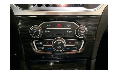 Chrysler 300c * Touring | V6 | Heated Seats | Navigation * CARFA - автомобили, коли, обяви за нови и употребявани 11