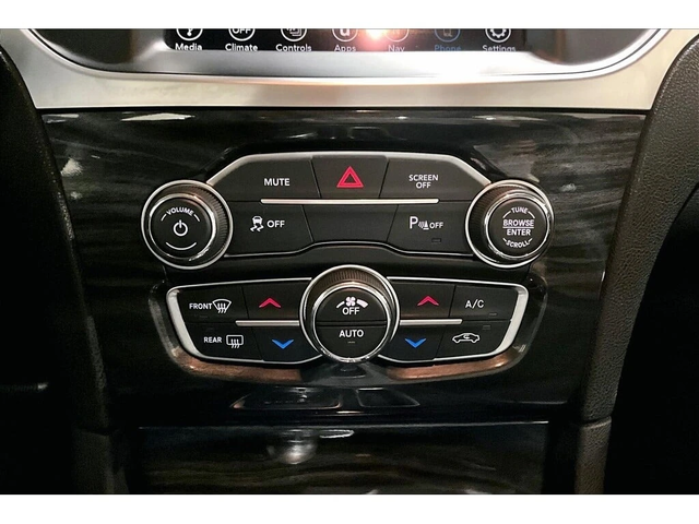 Chrysler 300c * Touring | V6 | Heated Seats | Navigation * CARFA - автомобили, коли, обяви за нови и употребявани 11