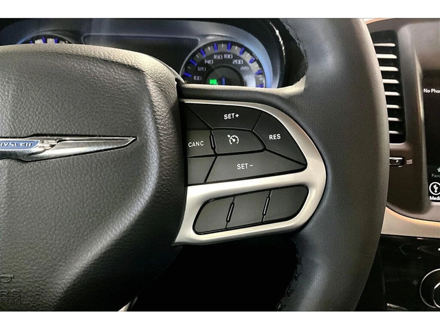 Chrysler 300c * Touring | V6 | Heated Seats | Navigation * CARFA - автомобили, коли, обяви за нови и употребявани 8