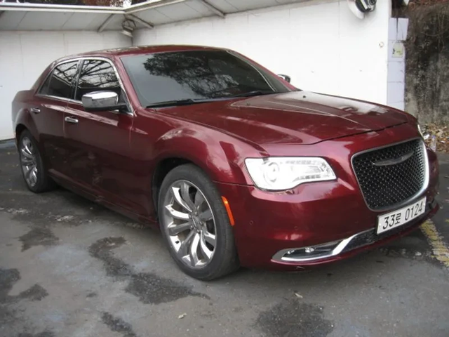 Chrysler 300c 3.6 Prestige - автомобили, коли, обяви за нови и употребявани 0
