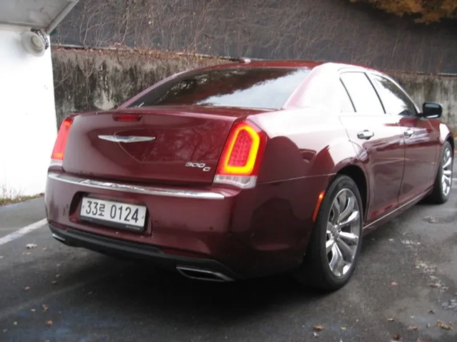 Chrysler 300c 3.6 Prestige - автомобили, коли, обяви за нови и употребявани 1