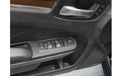 Chrysler 300c AWD - автомобили, коли, обяви за нови и употребявани 13