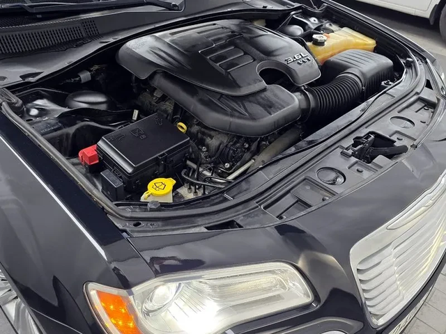 Chrysler 300c 3.6 - автомобили, коли, обяви за нови и употребявани 5