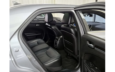 Chrysler 300c 3.6 - автомобили, коли, обяви за нови и употребявани 11