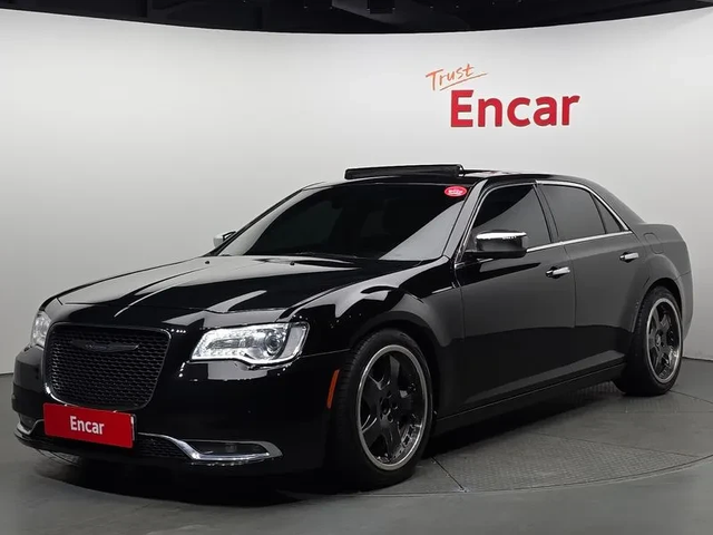 Chrysler 300c 3.6 - автомобили, коли, обяви за нови и употребявани 0