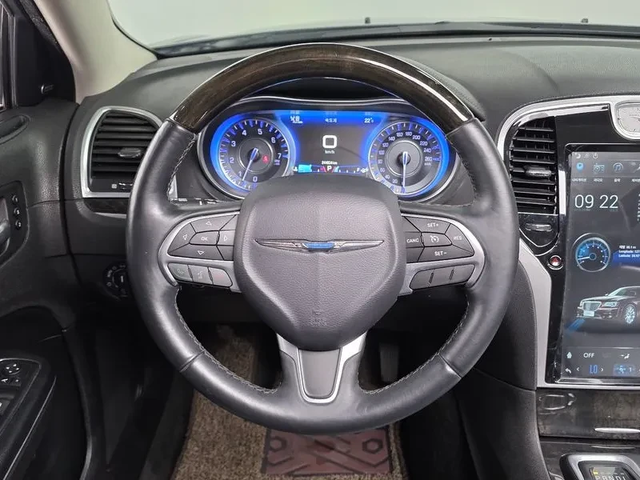 Chrysler 300c 3.6 - автомобили, коли, обяви за нови и употребявани 12