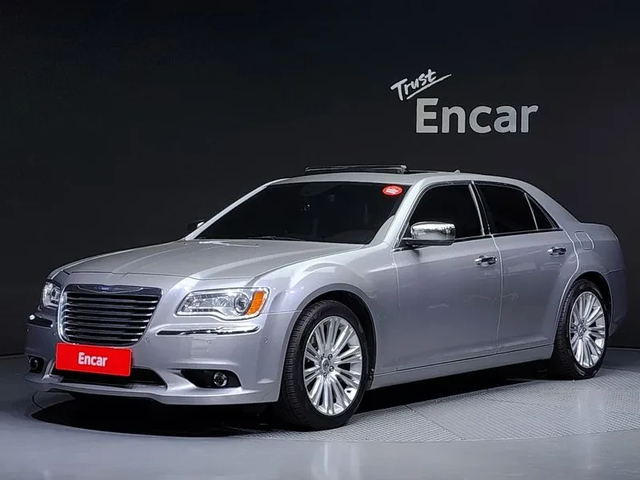 Chrysler 300c 3.6 - автомобили, коли, обяви за нови и употребявани 0