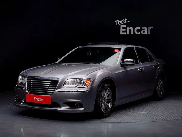 Chrysler 300c 3.6 - автомобили, коли, обяви за нови и употребявани 0