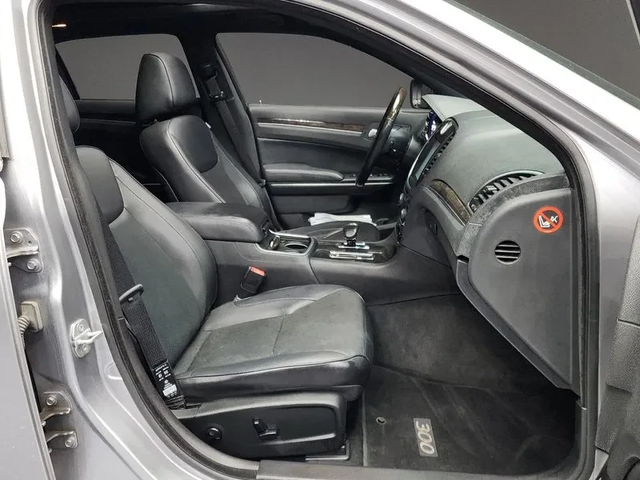 Chrysler 300c 3.6 - автомобили, коли, обяви за нови и употребявани 10