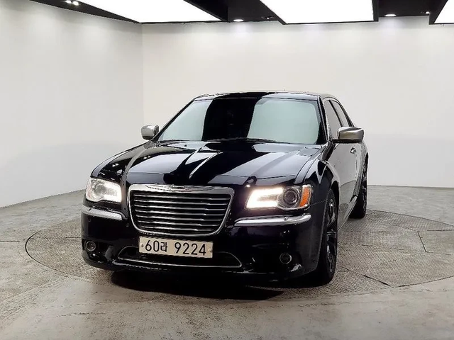Chrysler 300c 3.6 Prestige - автомобили, коли, обяви за нови и употребявани 1