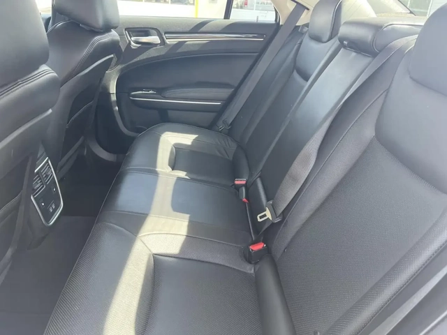 Chrysler 300 Touring-L All-Wheel Drive* * - автомобили, коли, обяви за нови и употребявани 12