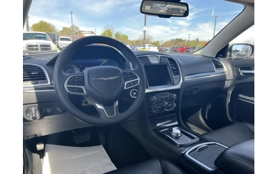 Chrysler 300 Touring-L All-Wheel Drive* * - автомобили, коли, обяви за нови и употребявани 13