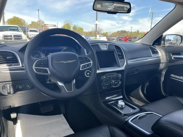 Chrysler 300 Touring-L All-Wheel Drive* * - автомобили, коли, обяви за нови и употребявани 13