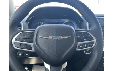 Chrysler 300 Touring-L All-Wheel Drive* * - автомобили, коли, обяви за нови и употребявани 16