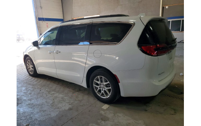 chrysler-pacifica - 1