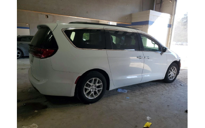 chrysler-pacifica - 2