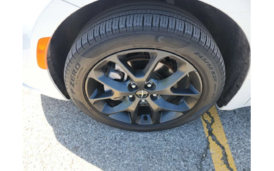 chrysler-pacifica - 5