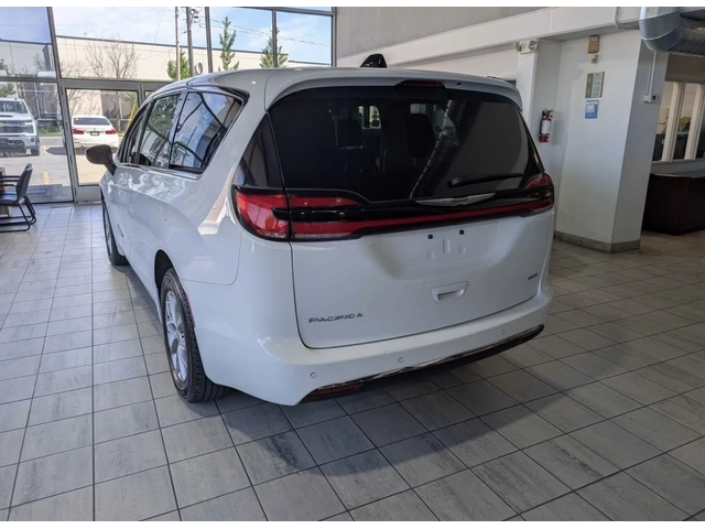 Chrysler Pacifica TOURING L * ПОДГРЕВ * КАМЕРА * CARFAX * - автомобили, коли, обяви за нови и употребявани 3