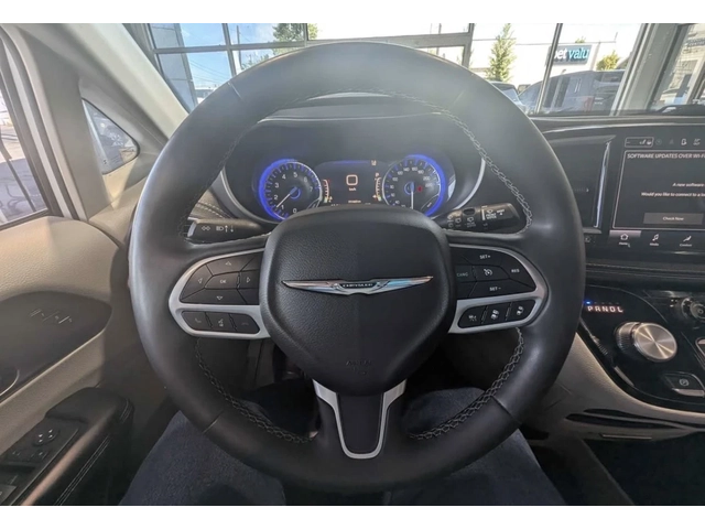 Chrysler Pacifica TOURING L * ПОДГРЕВ * КАМЕРА * CARFAX * - автомобили, коли, обяви за нови и употребявани 6