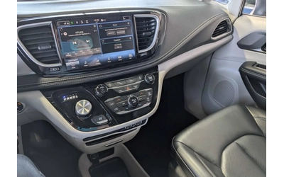 Chrysler Pacifica TOURING L * ПОДГРЕВ * КАМЕРА * CARFAX * - автомобили, коли, обяви за нови и употребявани 8