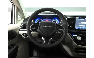 Chrysler Pacifica (crossover) Pacifica - автомобили, коли, обяви за нови и употребявани 10