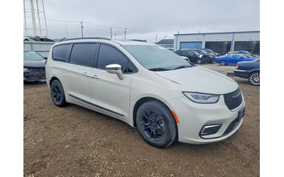 chrysler-pacifica - 3