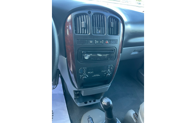 Chrysler Voyager 2.5TDI-140-FEIS-ITALIA - автомобили, коли, обяви за нови и употребявани 15