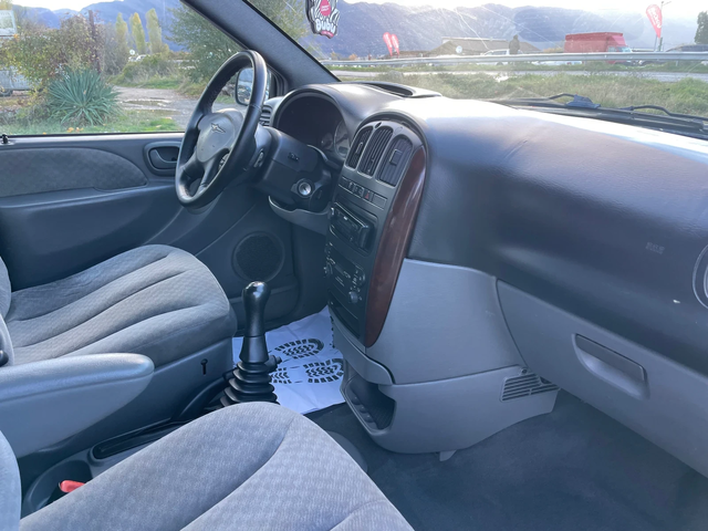 Chrysler Voyager 2.5TDI-140-FEIS-ITALIA - автомобили, коли, обяви за нови и употребявани 4