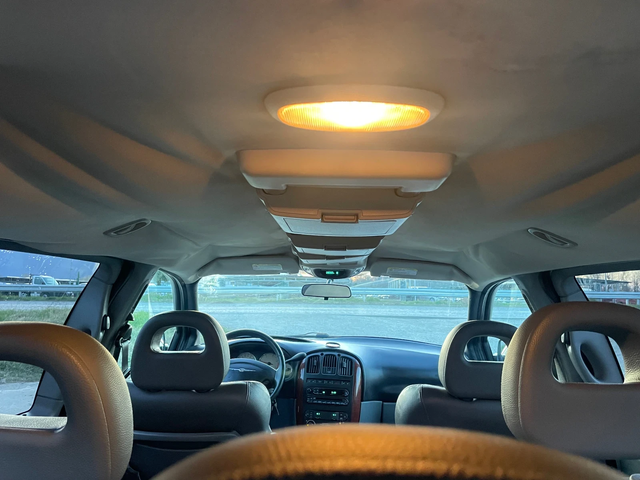 Chrysler Voyager 2.8GRDI-AVTOMAT-6+ 1-ITALIA - автомобили, коли, обяви за нови и употребявани 12