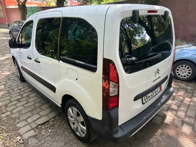 Citroen Berlingo CDi - автомобили, коли, обяви за нови и употребявани 3