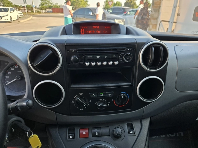 Citroen Berlingo 1.6i-120кс= КЛИМАТИК= XTR= EURO 5A - автомобили, коли, обяви за нови и употребявани 15