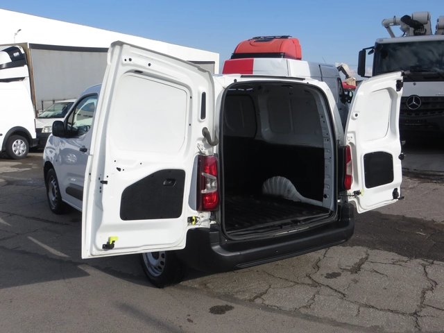 Citroen Berlingo 1, 5 HDI - автомобили, коли, обяви за нови и употребявани 14