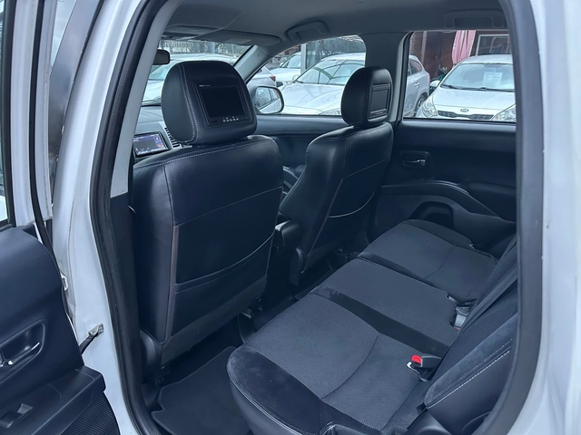 Citroen C-Crosser 2.2 HDI/4x4 - автомобили, коли, обяви за нови и употребявани 10