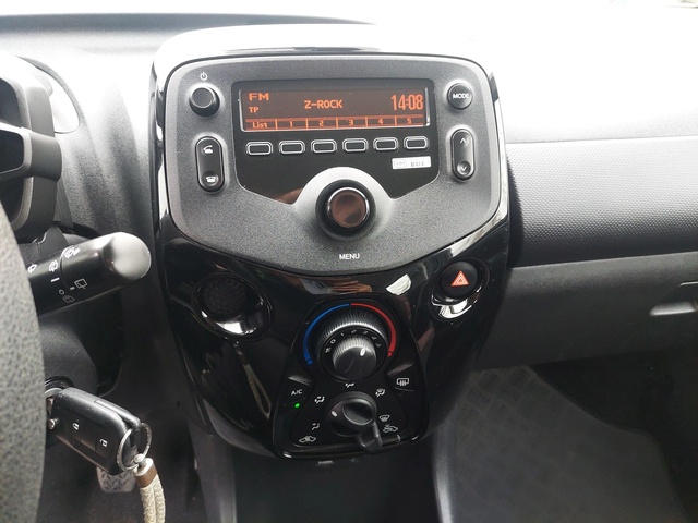 Citroen C1 1, 0i 72ps EURO 6D - автомобили, коли, обяви за нови и употребявани 10