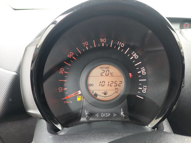 Citroen C1 1, 0i 72ps EURO 6D - автомобили, коли, обяви за нови и употребявани 8